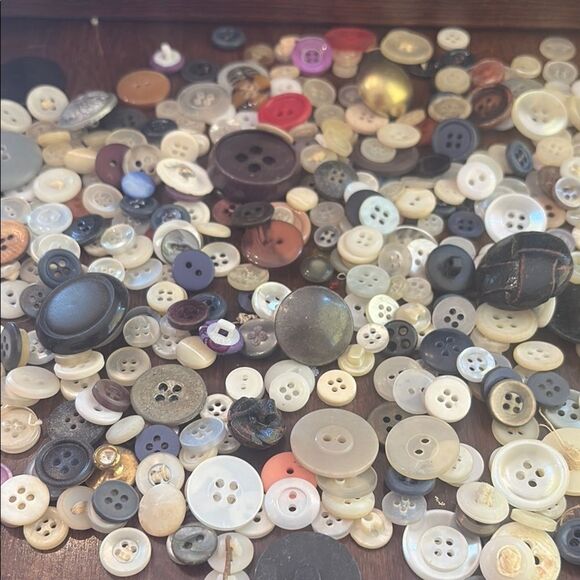 Vintage Button Collection in Jar - Picture 4 of 6